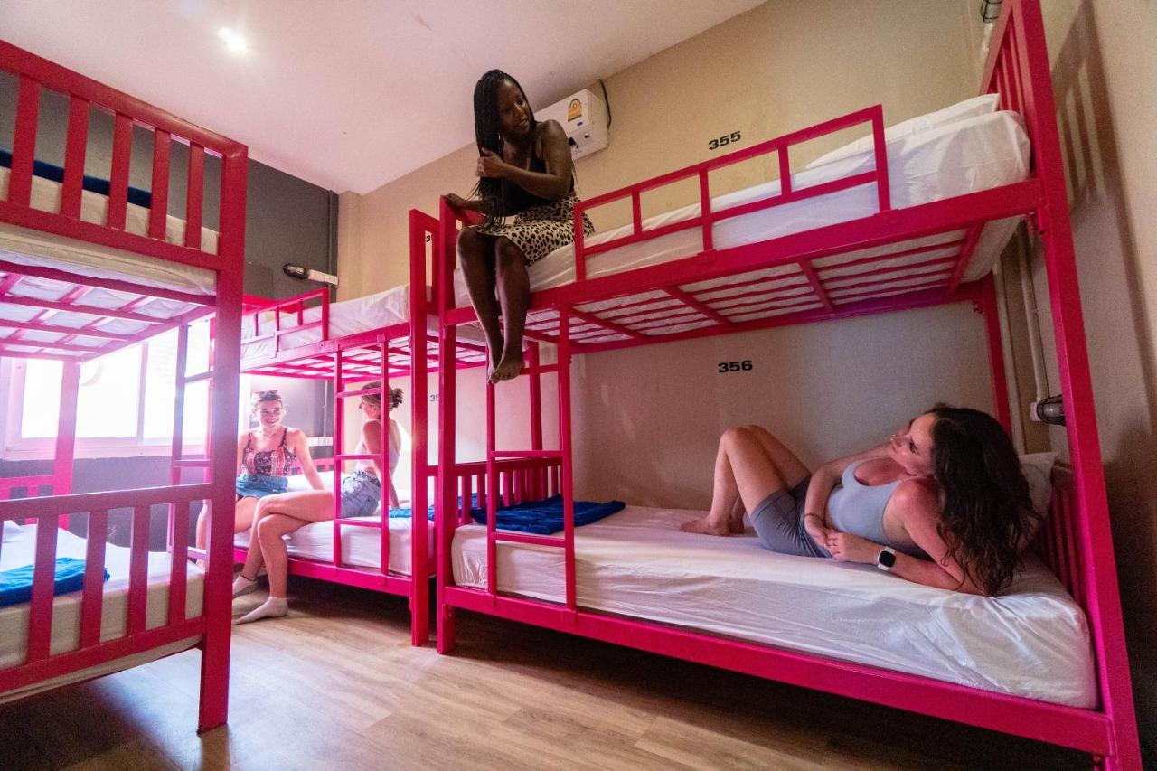 Slumber Party Bangkok Khaosan Hostel Exterior photo
